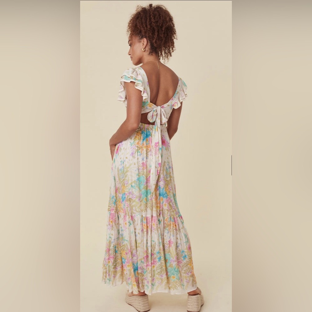 SPELL Lei Lei Frill Gown is incredibly exquisite & one for the Spell collectors - Picture 3 of 12